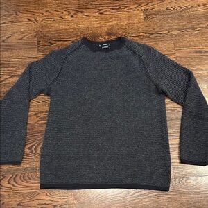 Vince Black and Gray Striped Crewneck Sweater 100 percent cashmere